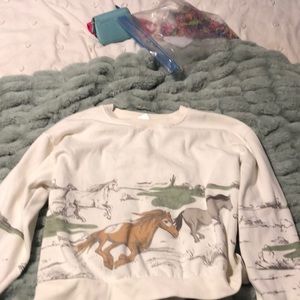 Horse crewneck for IML soft on the inside